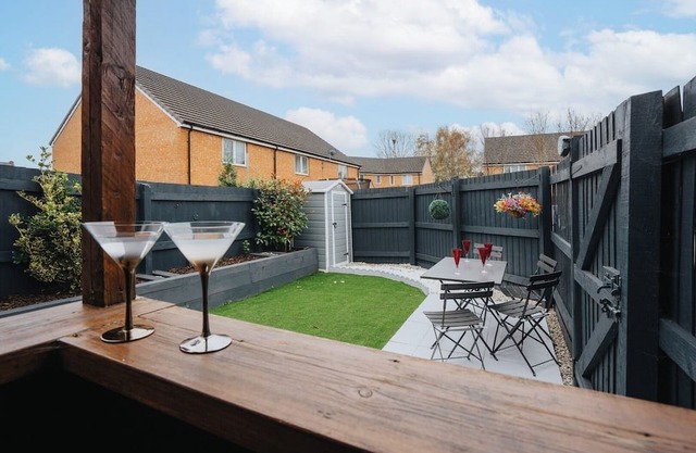 Bootle Haven - 2BD Retreat with Garden