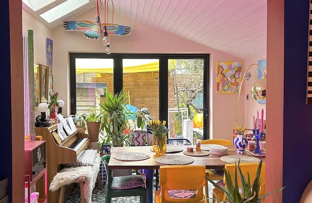 Klein House Clapton Sleeps 2-Piano-Patio-MirrorBED
