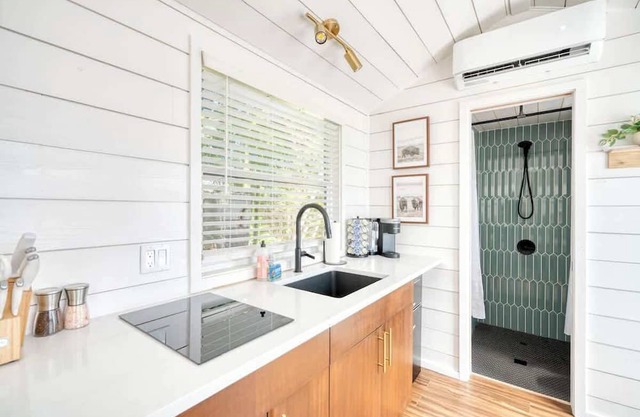 Mississippi Micro-Luxe: Mid-Century Style
