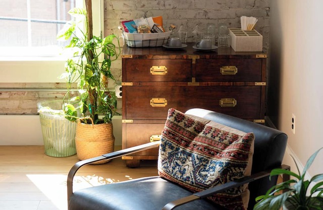 Cozy Industrial Chic Studio in Wonderful Johnstown, OH
