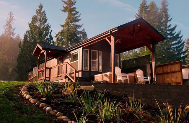 Skyriver Escape | Riverfront | Hot Tub | Relax!