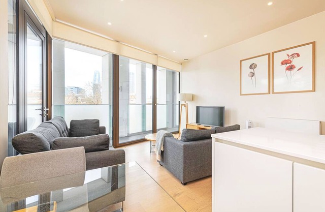 Waterloo Stays - Modern & Spacious
