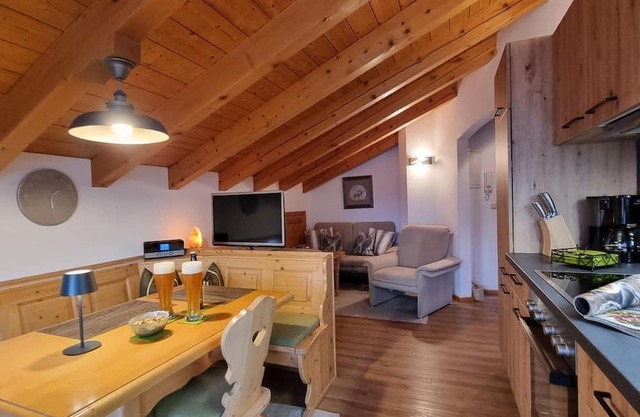 Schöttelkarspitz apartment "Nr.5" /1 bedroom/shower, WC - Alpenparadies, guest house