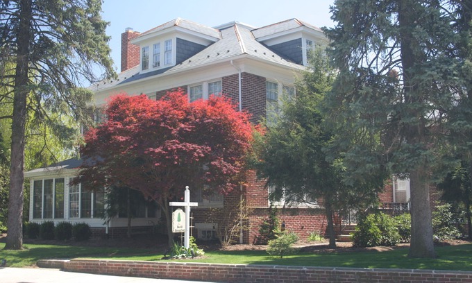 Red Lion Hotel | Red Lion Bed & Breakfast