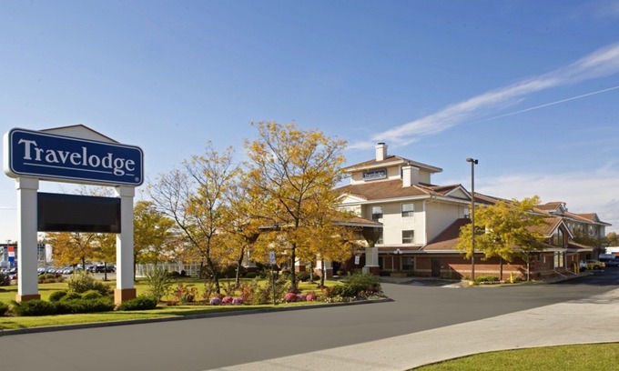 Durham Region Hotel | Travelodge by Wyndham Oshawa Whitby