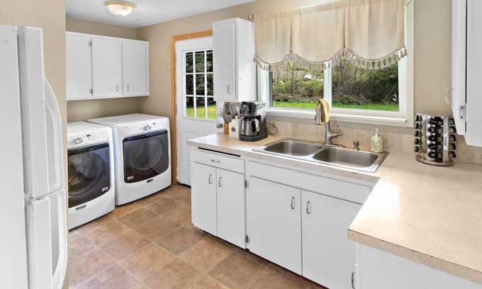 Forks Cabaña | Mayberry Cottage minutes to La Push Beach