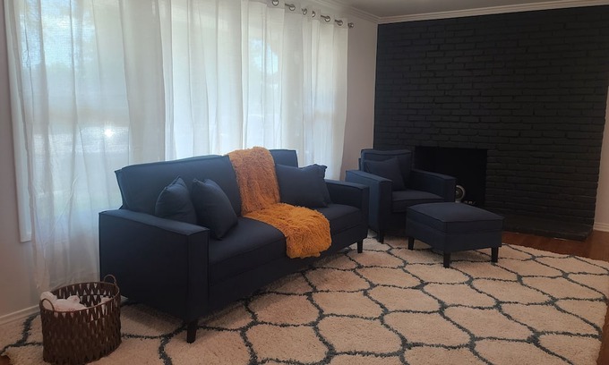 Canoga Park Casa | Cozy House