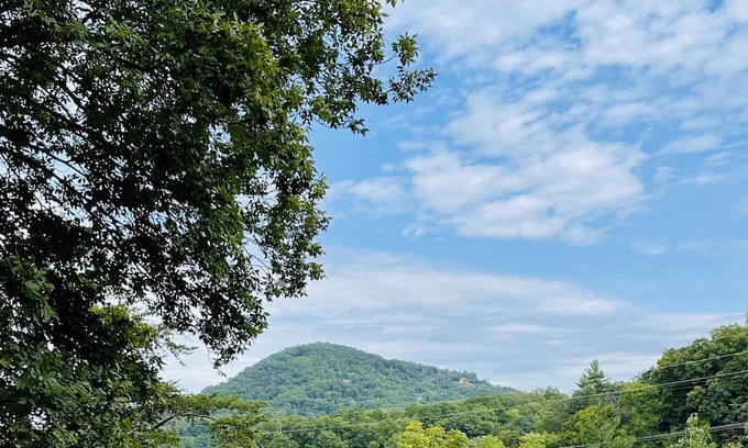 Cosby Casa | 3BD/2BA HOME /CLOSE TO DOLLYWOOD/ PET FRIENDLY