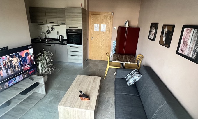 Haut Founty Apartamento | CENTRAL CHARMING STUDIO 15 mins from the beach