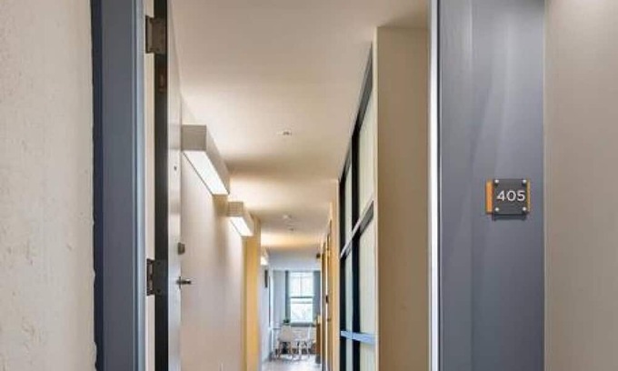 Hanover Place Apartamento | ✔ Work Remote! King Bed Midtown KC ✔