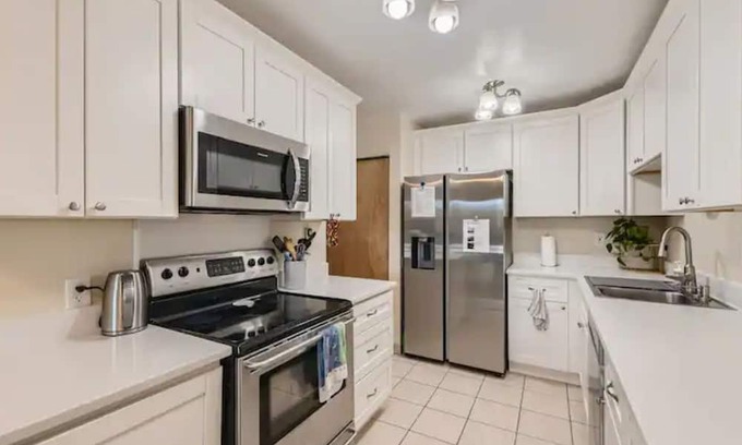 Louisville Casa | Enjoy Colorado: Mountain Views, Trails, Office!