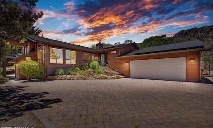 Prescott Casa | Picturesque Retreat at Thumb Butte - Spacious 4-Bedroom Home in Prescott!
