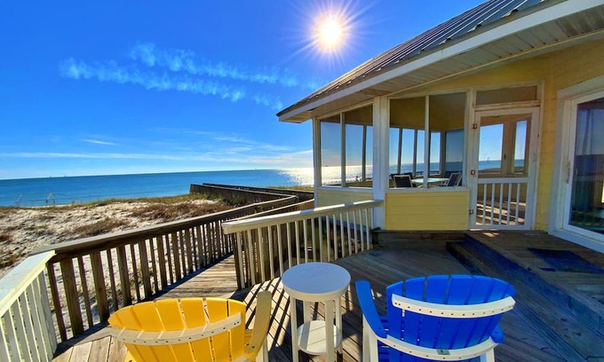 Morgantown Casa | Beach Front - Pools - Pet Friendly