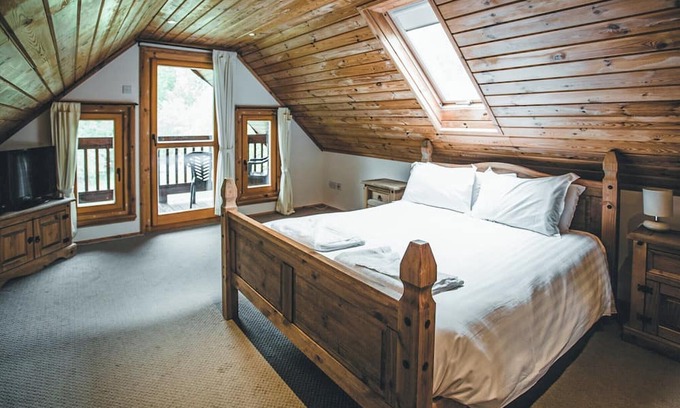 Scunthorpe Cabina | 4 bedroom accommodation in Messingham