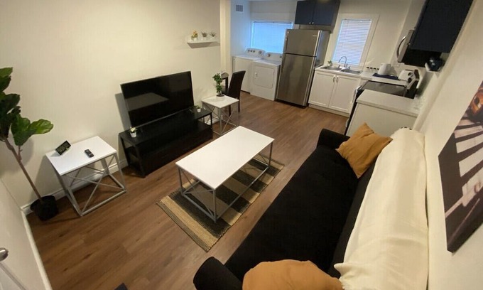 East Windsor Casa | Tiny Home | PetFriendly+Prime+Disney+Parking+Wifi