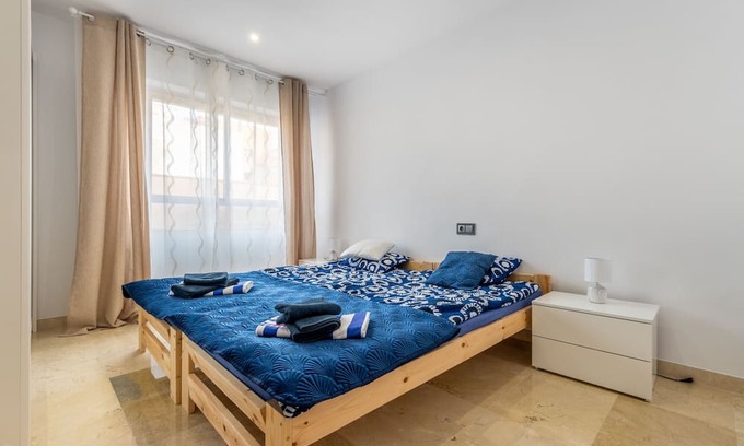 Torrevieja Apartamento | Apartment 'Apartament Claro' with Balcony, Wi-Fi and Air Conditioning