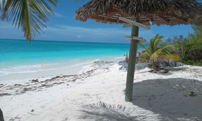 Deadmans Cay Casa | Secluded oceanfront property with private beach