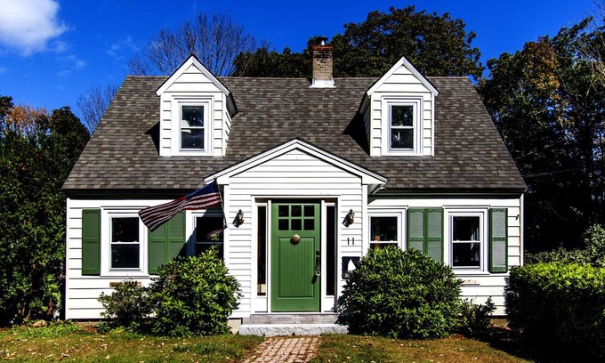 Kittery Casa | Bright, Open Maine Seacoast Cape Cottage - Close to Everything!