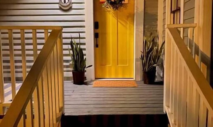 SoFi Casa | Austin Landmark 1894 Bouldin Creek Farmhouse