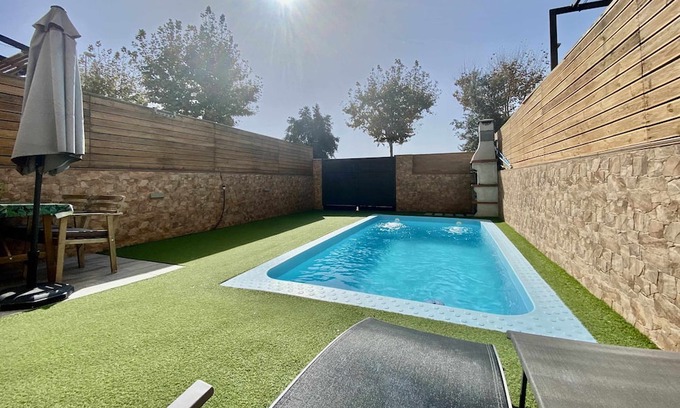 Vilanova I la Geltru Casa | Dora house with pool by HCLUB Agency