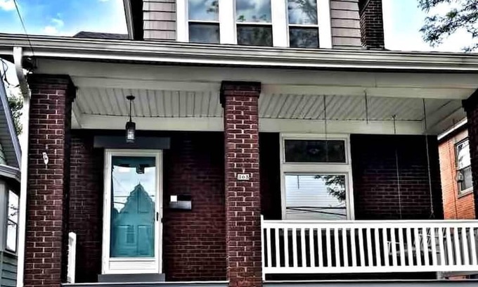 St. Bernard Casa | Entire 2 Bedroom Home - Close to Everything