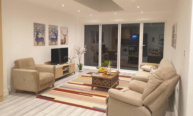 Putney Apartamento | Spacious London King bed Garden flat in quiet street near parks.1072