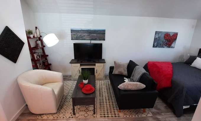 Grayland Cabaña | "Cranberry Cottage" Studio by the Beach