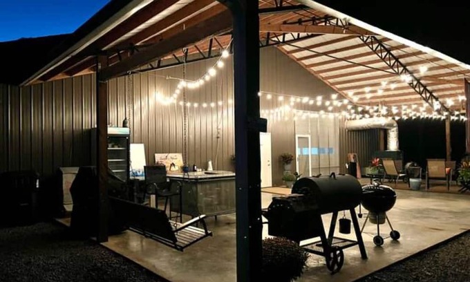 Fackler Cabina | 6 Bedroom Country Riverside Lodge