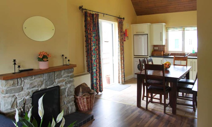 Carrick-on-Shannon Cabaña | Leitrim Quay - Riverside Cottage 2