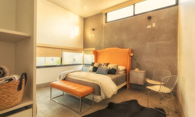 Punta Sal Casa | LN10 Resort Style all inclusive queen bed suite frente al Mar