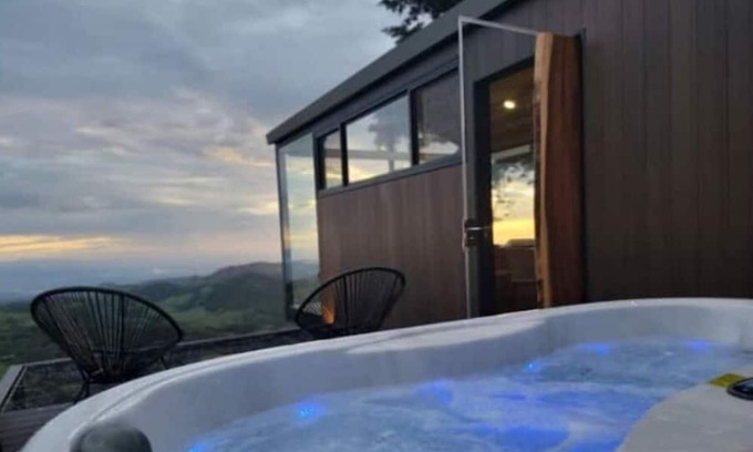 Monteverde Cabina | Glass Cabin in the Forest+270° view+ Hot Tub +Deck