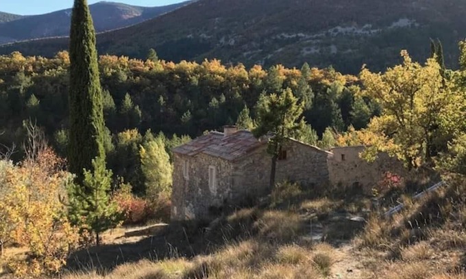 Reilhanette Casa | Holiday Home 'Les Eyssaux En Baronnies' with Mountain View, Private Terrace and Wi-Fi