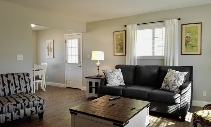 Branson Theater District Casa | Townhome-colonial B