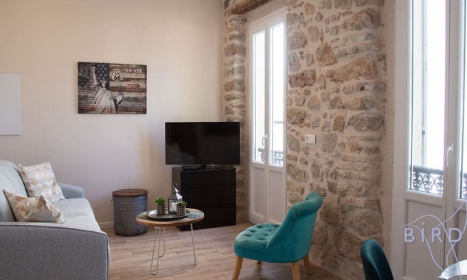 Antibes Old Town Apartamento | charming 2-room apartment in the heart of Antibes