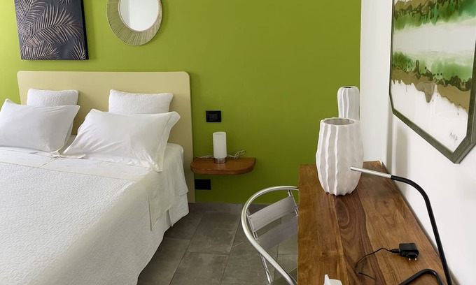 Piumazzo Apartamento | Cozy whole apartment in quiet area with indoor car parking.