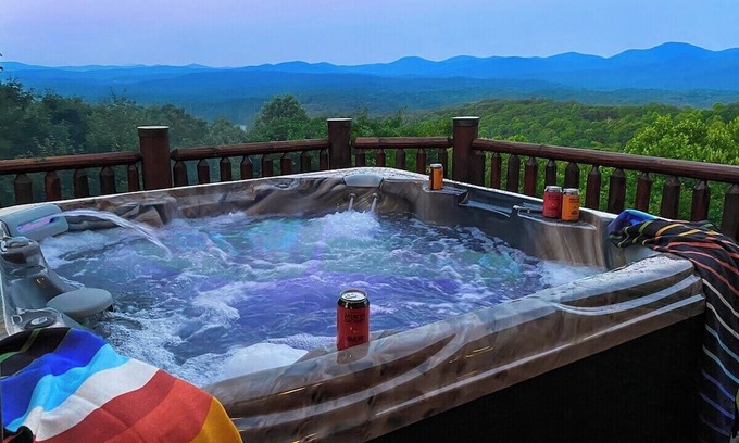 Ridges Over the Lake Cabina | Blue Ridge Majestic Cabin: Aska Adventure | Games