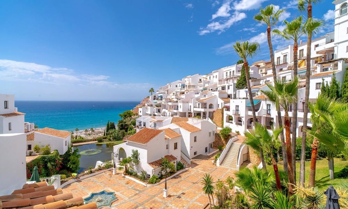 Chimenea Apartamento | Capistrano Playa 715 by Casasol