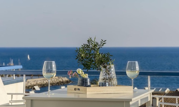 Sitges Apartamento | Sitges Spaces Sea View Paradise- 2 Beds / 2 Baths / Terrace- Up to 6 People