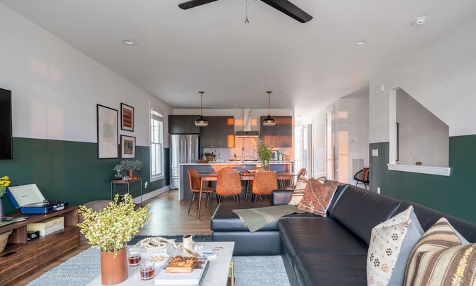 Buena Vista Casa | Tammy by AvantStay | Chic 4BR Condo in Heart of Nashville
