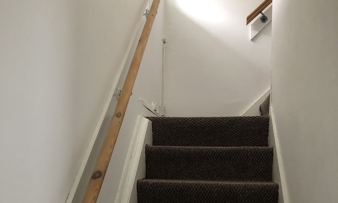 St Helens Casa | Two bedroom house , in a lovely neighbourhood, with a lot amenities around