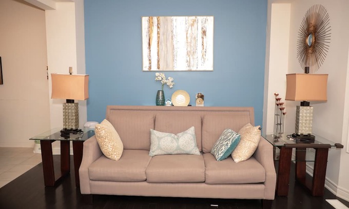 Brampton Casa | Pleasantries in Mount Pleasant