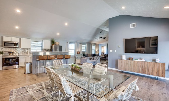 College Station Casa | College Station Vacation Rental: 4 Mi to Texas A&M