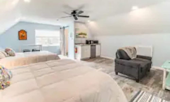 Long Beach Condominio | Aubrey's Lookout at LazyOak.Life