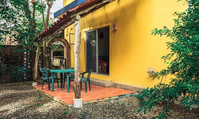 La Manzanilla Apartamento | Jardines Tropicales - 3 blocks from the beach