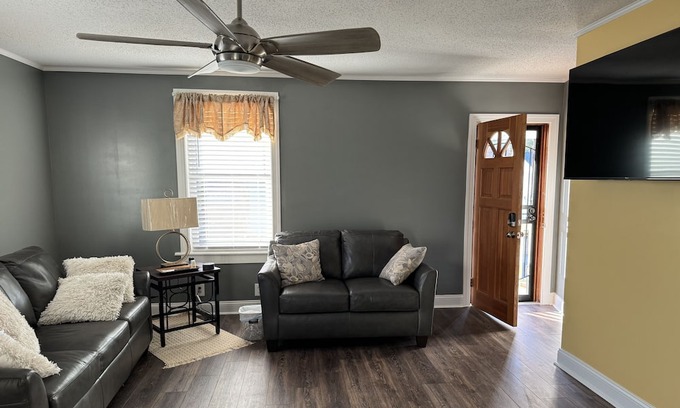 Danville Casa | Danville VA cozy DanRiver Mill Home, walking distance to Casino