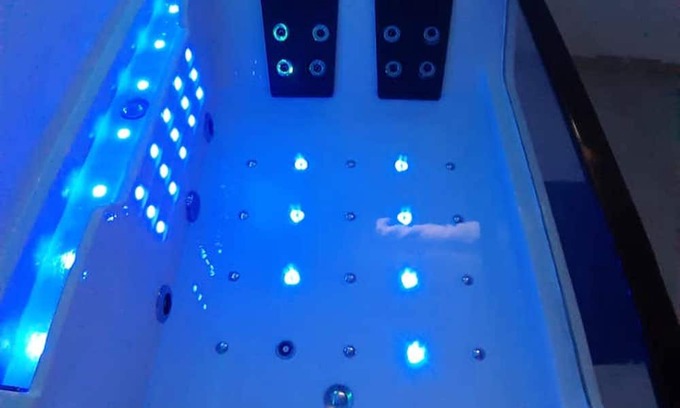 Waterloo Apartamento | Homerez - Nice apartement for 4 ppl. with jacuzzi at Waterloo