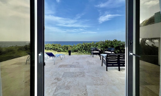 Lighthouse Estates Apartamento | Couple Suite @Larimar, West Bay