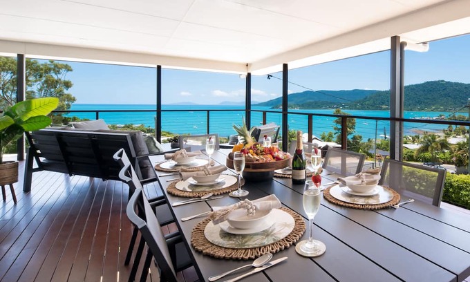 Airlie Beach Casa | Great Location, Breath taking Views, Private Pool