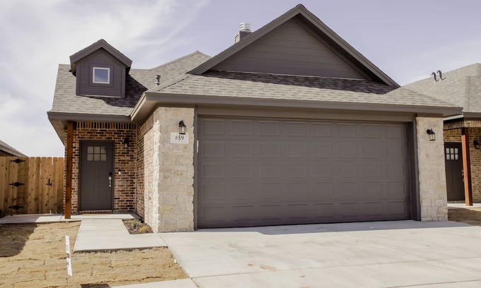 Lubbock Casa | ★NEW HOME★Near TTU★3BR/2BA★Gated Community★