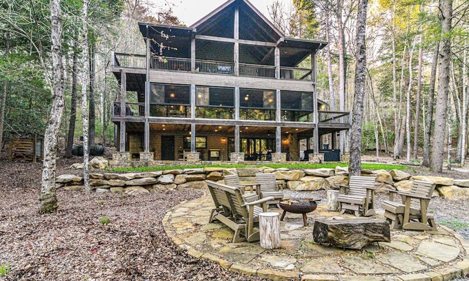 Blue Ridge Casa | Fly Fish, Tube & Relax on The Toccoa River-Aska Adventure- 10 Mins from Dwntn BR